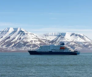 Bucketlist travel to antarctica